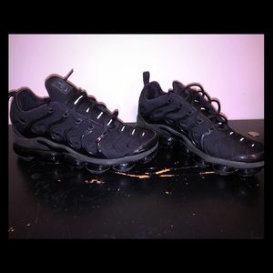 Nike VaporMax Plus ‘triple black’ LIMITED EDITION